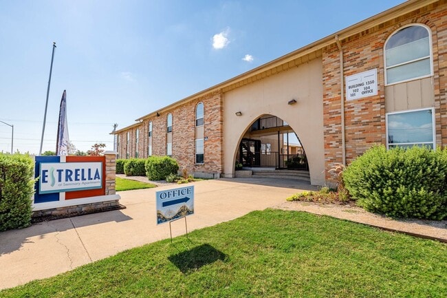 EstrellaEXTams_724_001_xf - z - Historical - Estrella at Seminary