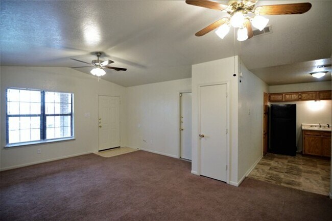 Foto del edificio - 5302 Morning Glen Ln
