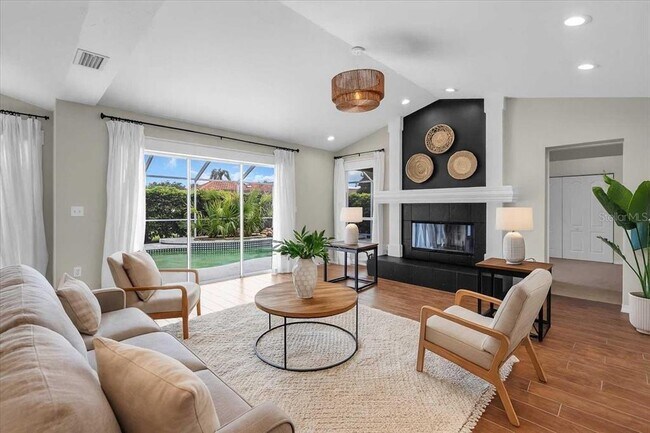 Building Photo - 5828 Sandy Pointe Dr