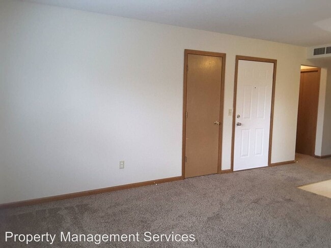 Building Photo - 203 Stonewall Ct