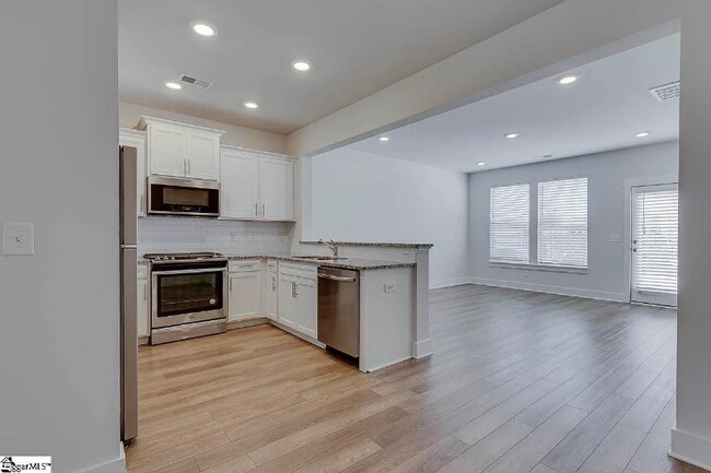 Foto del edificio - 103 Shallons Dr