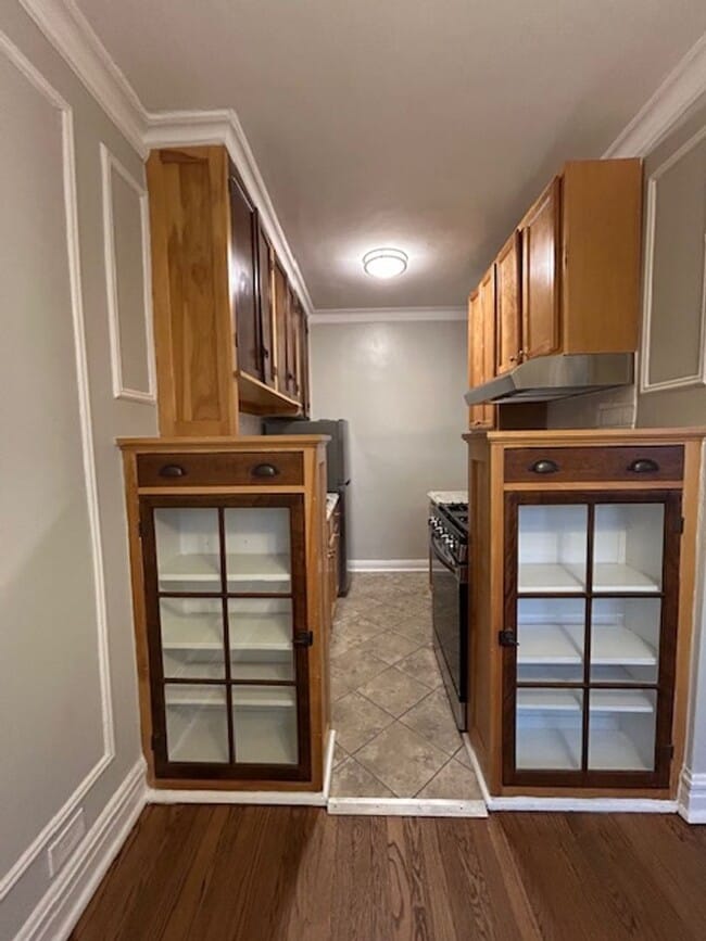 Foto del edificio - Edgewater Studio with Heat and Cooking Gas Included ~ No Security Deposit ~ Cat Friendly