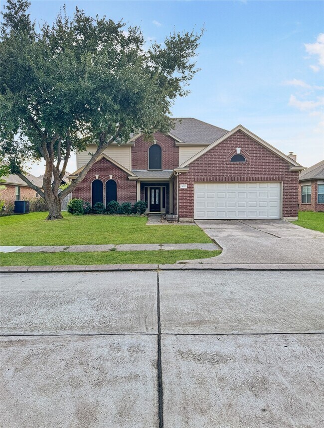 Building Photo - 18707 Woodbreeze Dr