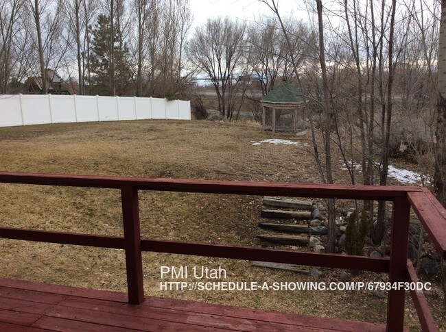 Building Photo - 96 E 1150 N
