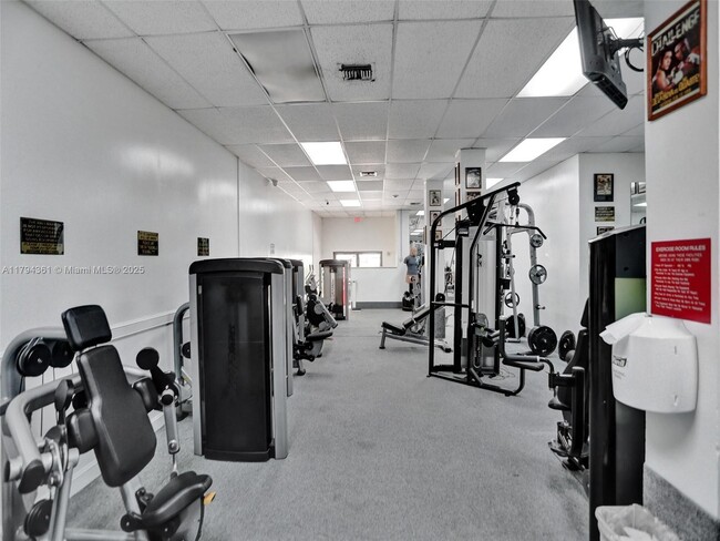 Foto del edificio - 3800 S Ocean Dr