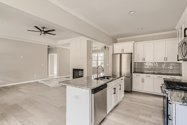 Building Photo - 740 Poplar Springs Rd