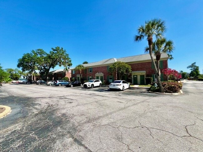 Photo - 2X2.5 -MOVE IN NOW! NEW LVP FLOORING ON 1ST FLOOR! NEW CARPET ON 2ND FLOOR! WATER VIEWS! CALL TOD... Townhome