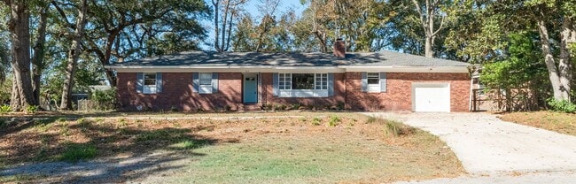 Foto del edificio - Peaceful Living in West Ashley!