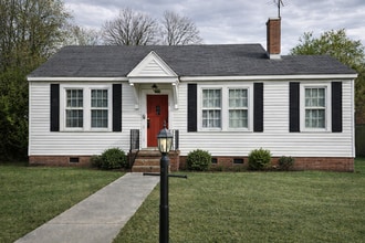 Building Photo - 2704 Peabody Ave