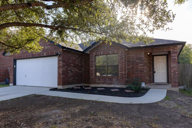 Foto del edificio - 9647 Barbwire