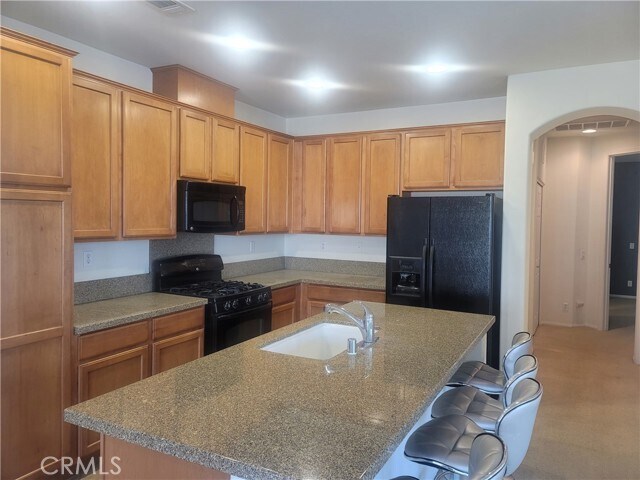 Building Photo - 2750 E Oak Hill Dr