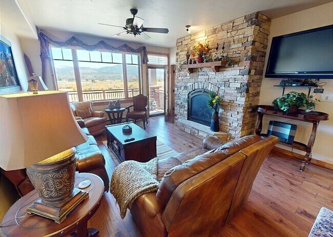 Building Photo - Long Term Rental- Timberline Cove 202