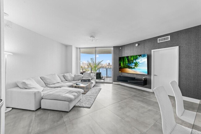 Foto del edificio - 17111 Biscayne Blvd