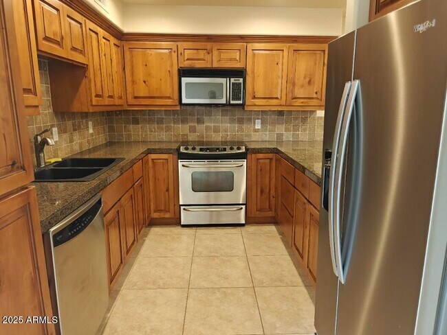 Foto del edificio - 8428 E Malcomb Dr