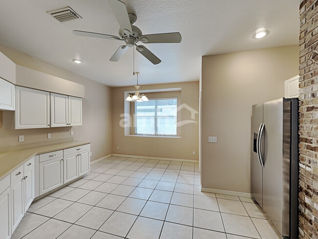 Building Photo - 6648 Thackston Dr