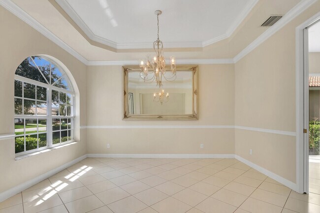 Foto del edificio - 8829 First Tee Rd