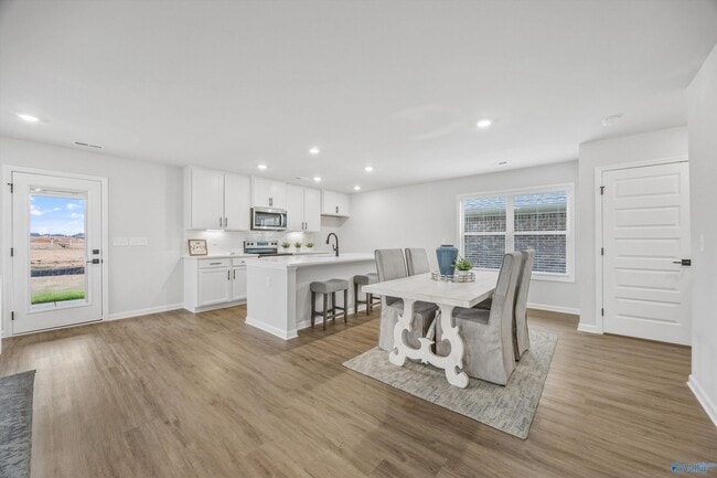 Foto del edificio - 27919 Chalmers Cir