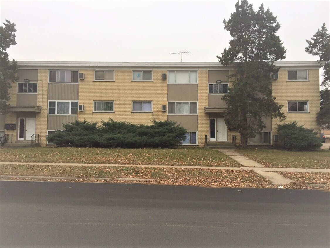 Primary Photo - 1479 Meyer St