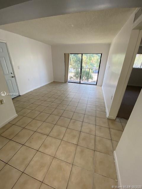 Foto del edificio - 6975 NW 179th St