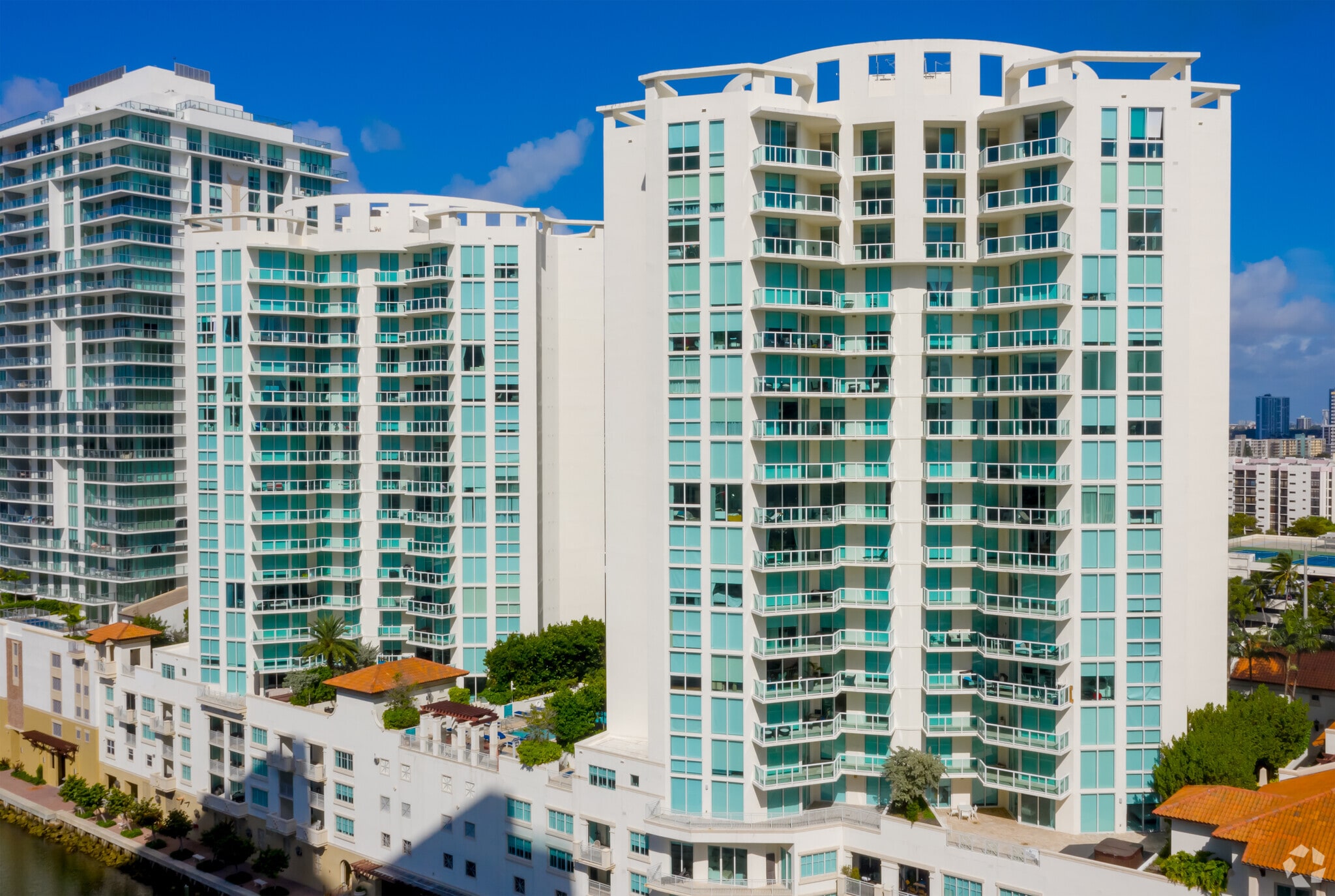 St Tropez Apartments