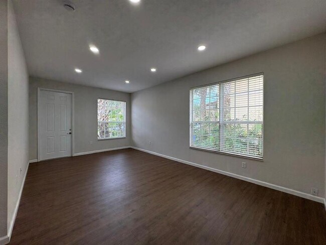 Foto del edificio - 3245 NW 31st Terrace