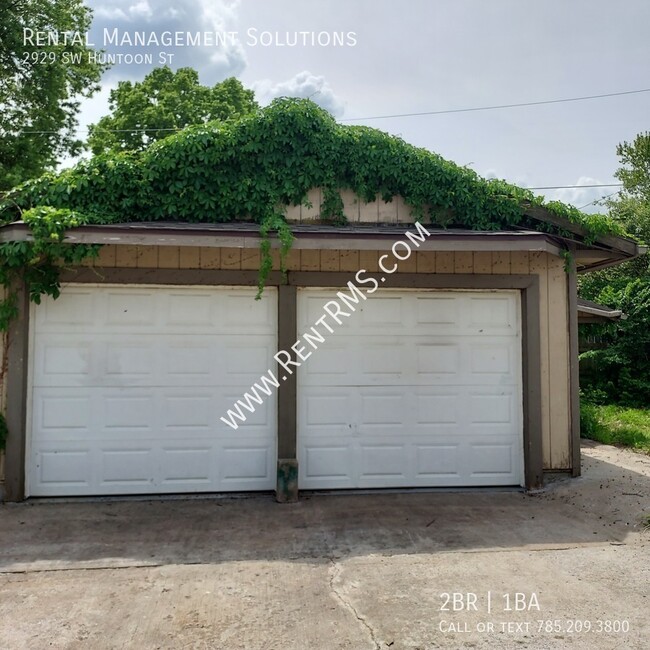 Building Photo - 2929 SW Huntoon St