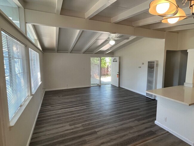 Building Photo - Remodeled 3 Bedroom Home Near Solano Mall ...