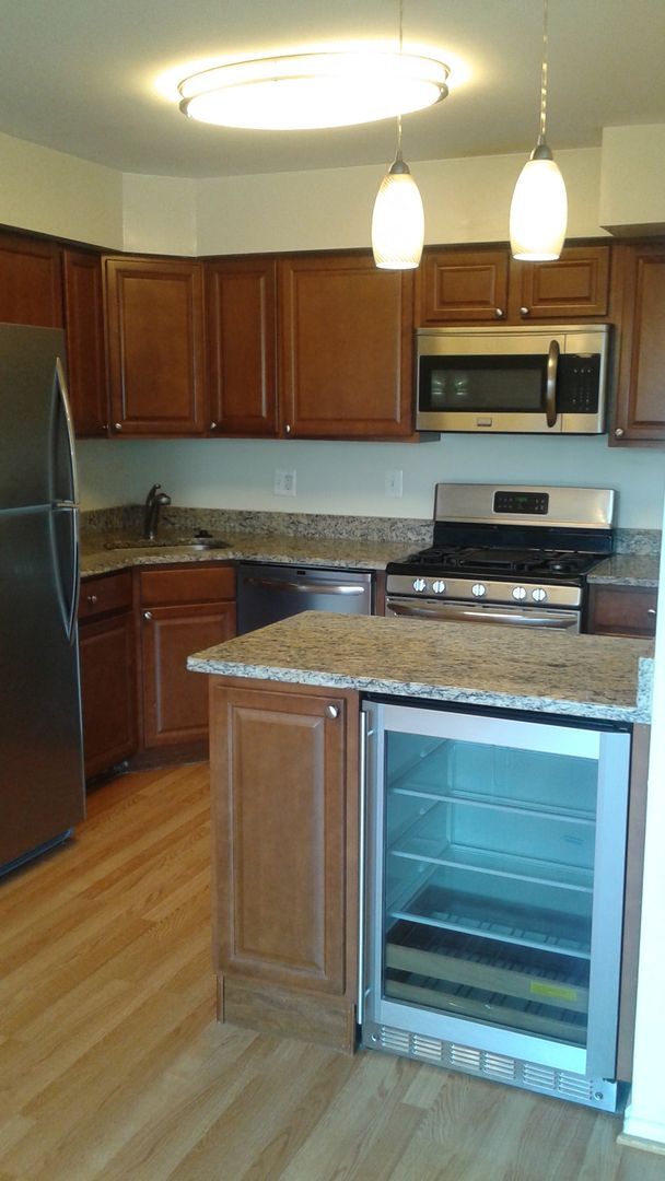 Foto del edificio - Look no further! Beautiful spacious update...