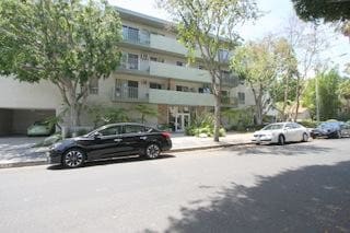 Primary Photo - 645 Westmount Dr