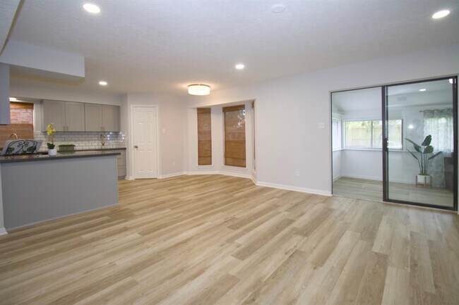 Foto del edificio - 2314 Wren Meadow Rd