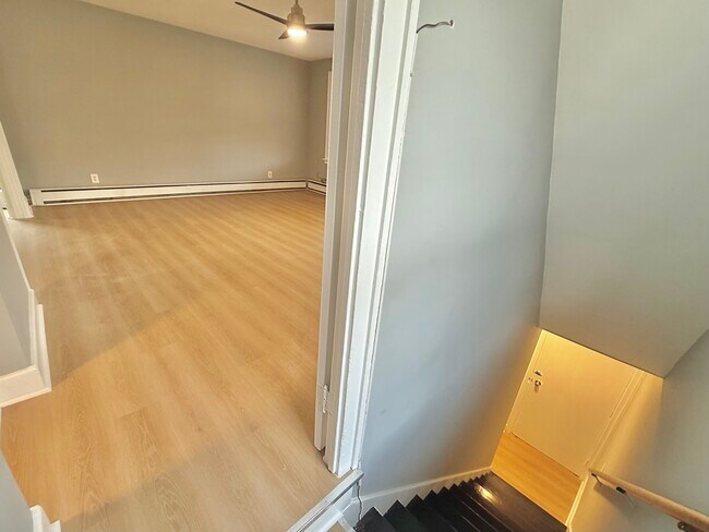 Building Photo - 1509 Rockland Ave