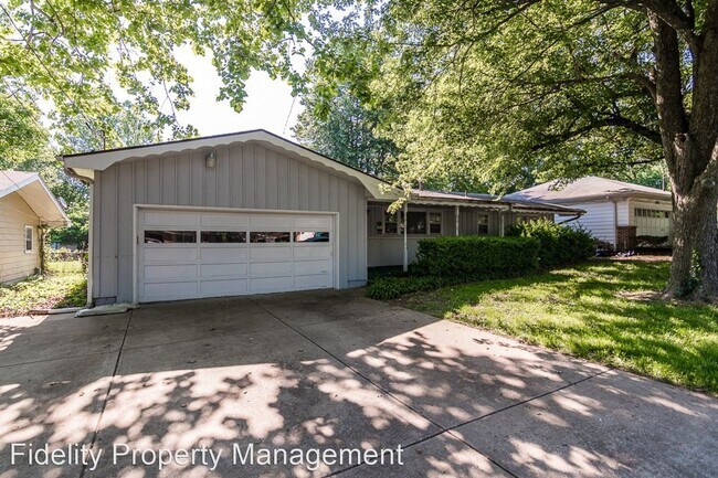 Building Photo - 3 br, 1.5 bath House - 1138 S Belcrest