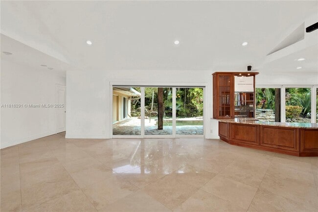 Foto del edificio - 7405 SW 134th St