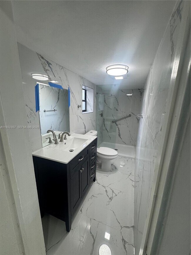 Foto del edificio - 1171 NE 161st Terrace