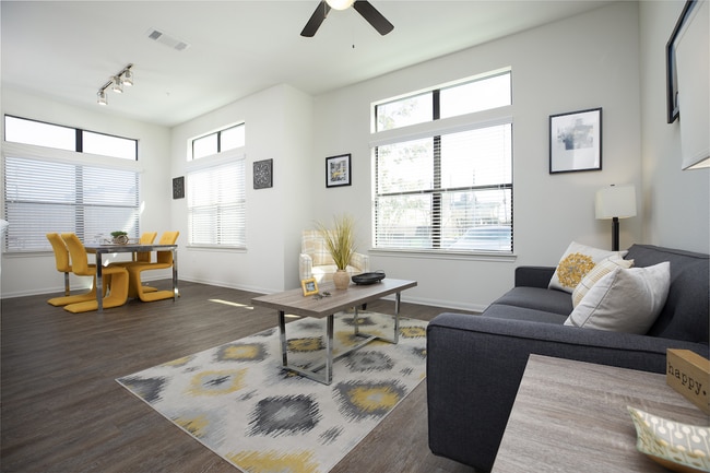 Building Photo - Hot Deal: 1 Month + Waived Fees!