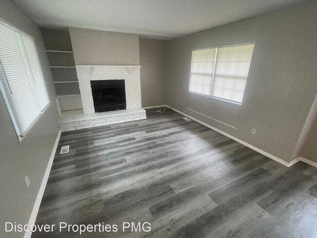 Foto del edificio - 3 br, 1 bath House - 9407 Rochelle Dr.