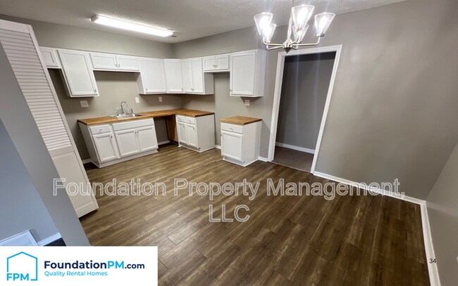 Building Photo - 4855 Shulman Cove