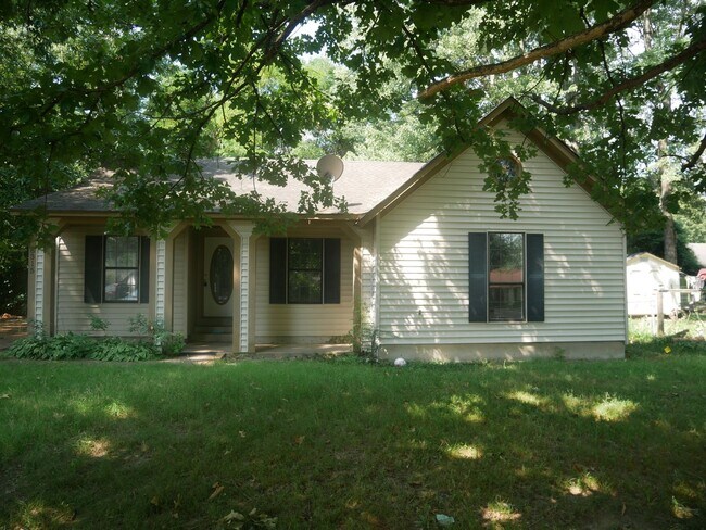 Building Photo - 6315 Yorkshire Cove