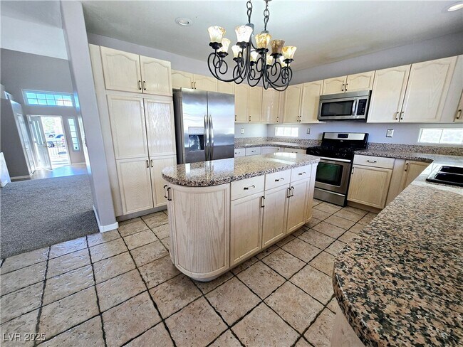 Foto del edificio - 3759 Funston Way