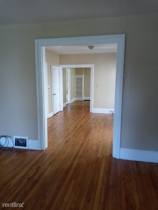 Building Photo - 4 br, 1 bath House - 524 Gifford St