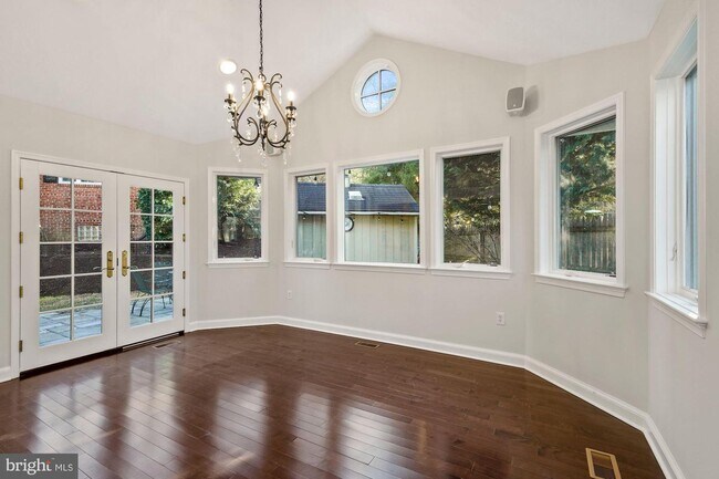 Foto del edificio - 9006 Clifford Ave