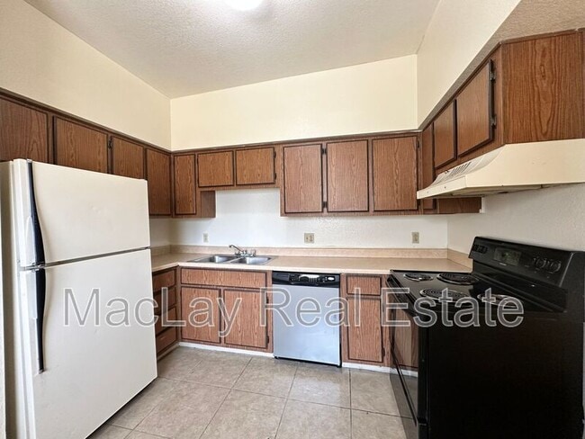 Foto del edificio - 2801 E Monte Cristo Ave