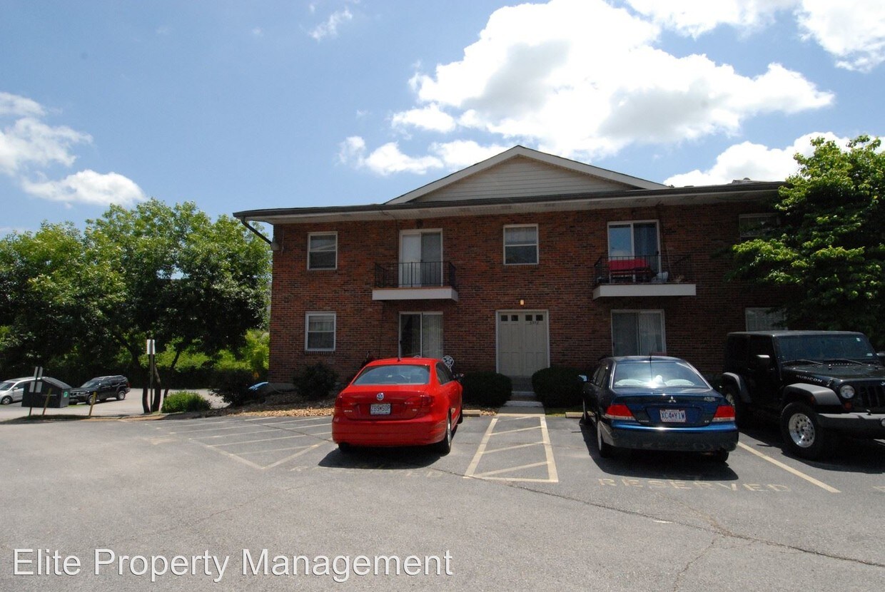 Primary Photo - 2 br, 1 bath House - 6978 Colonial Woods #52