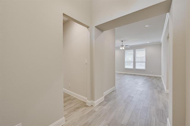 Building Photo - 1105 Hikey Ln