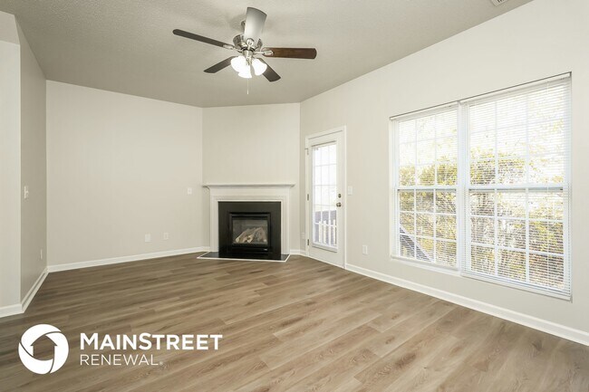 Foto del edificio - 1112 Highstone Dr