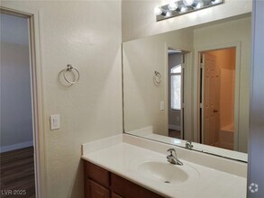 Building Photo - 2697 Strichen Ave