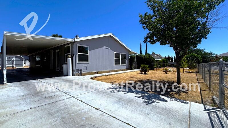 Foto principal - 19172 Lindsay St