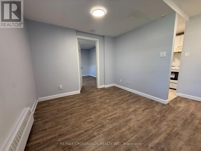 Building Photo - 1191 Ellesmere Rd