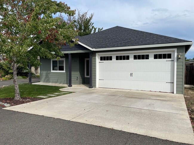 Foto del edificio - 1350 Swayze Ln