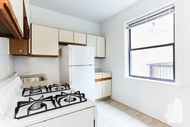 Foto del edificio - 1530 N Kedzie Ave